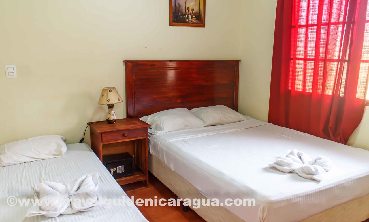Fullmoon Hotel Granada Δωμάτιο φωτογραφία
