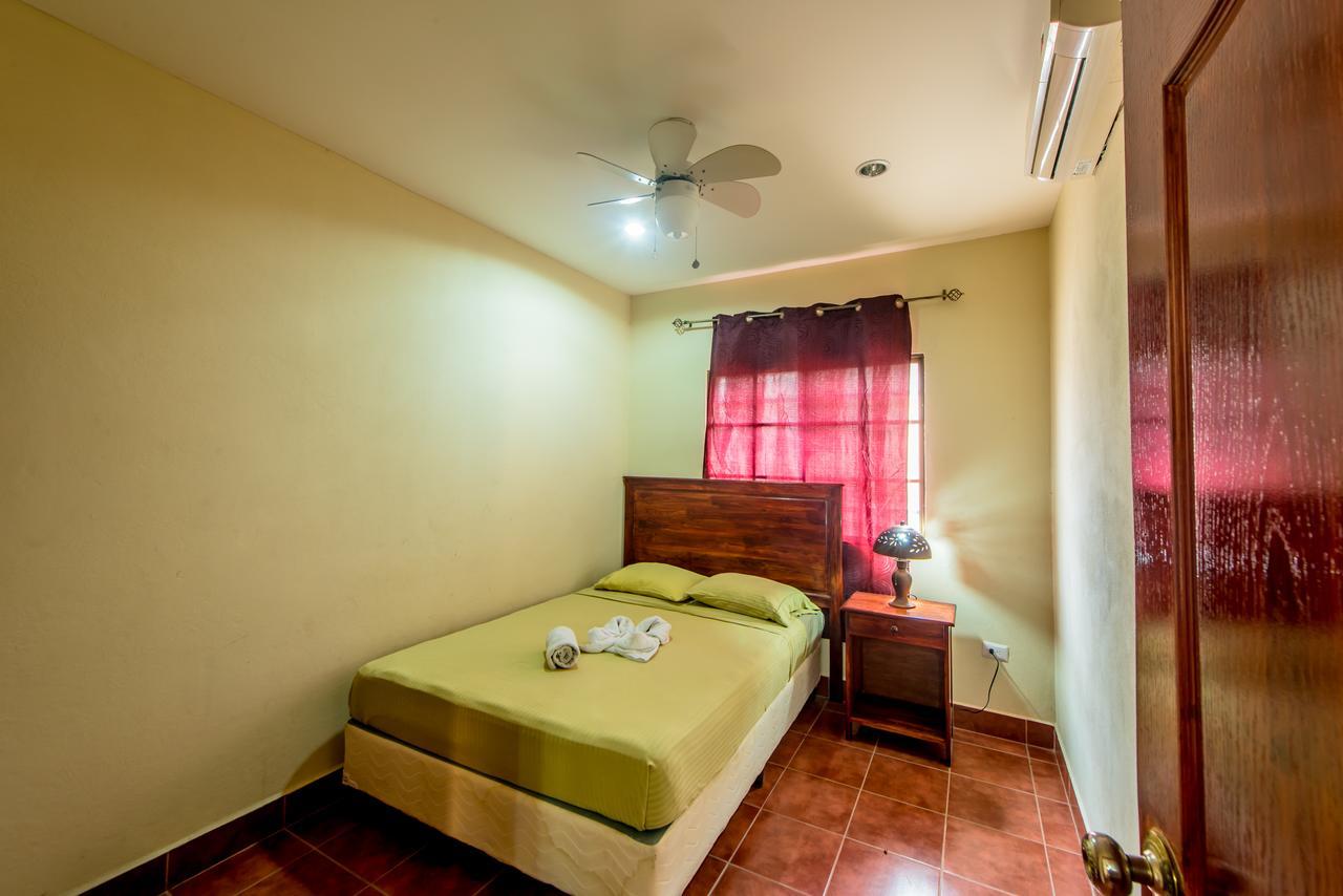 Fullmoon Hotel Granada Δωμάτιο φωτογραφία