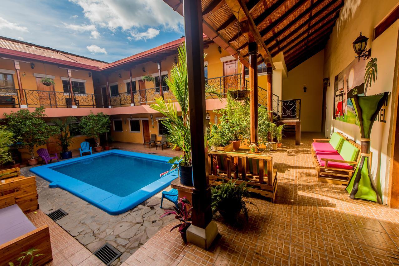 Fullmoon Hotel Granada Εξωτερικό φωτογραφία